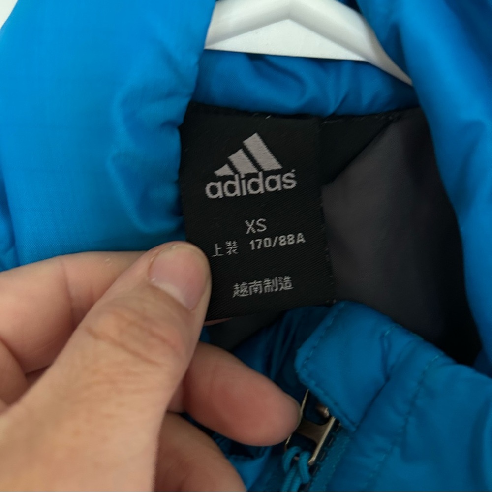 Adidas Men's Blue Puffer Vest (mens size M) - Picture 4 of 9